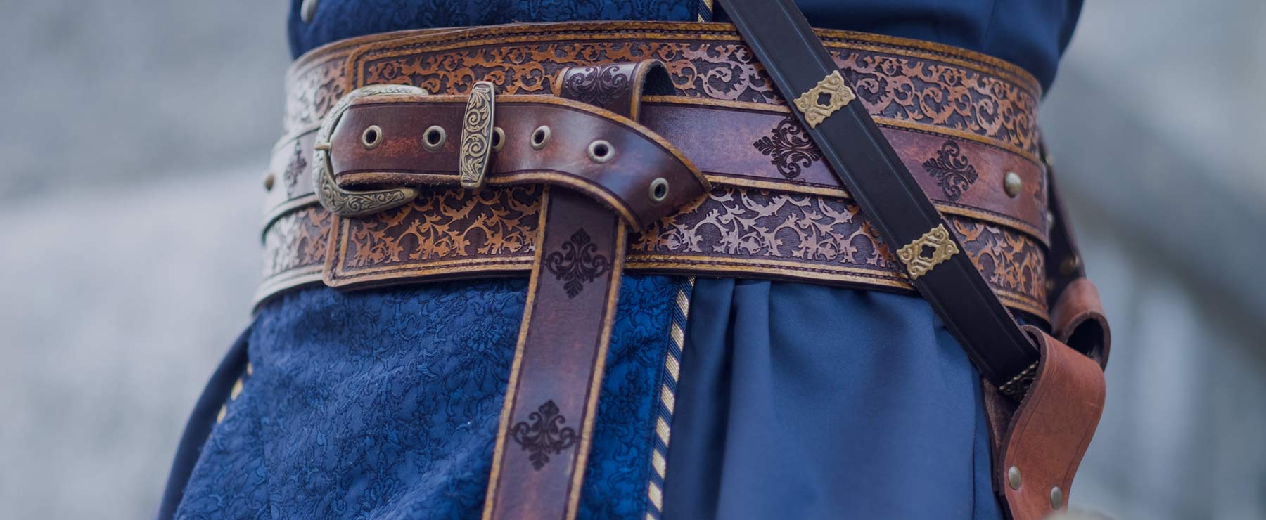 Medieval & Renaissance Belts  Leather LARP Belts – Les Artisans d'Azure
