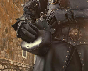 Close-up of our Assassin leather pouch, perfect for LARP.