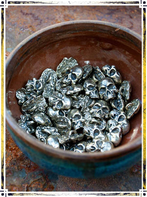 Buttons - Skull (4x) Buttons & Fasteners Copper Raven