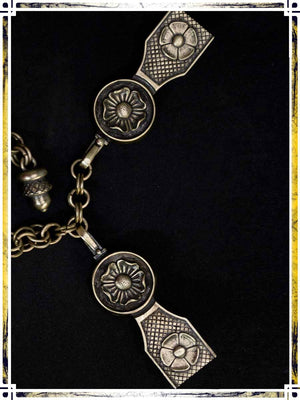 Cloak Clasp - Roses Buckles & Belt Tips Copper Raven