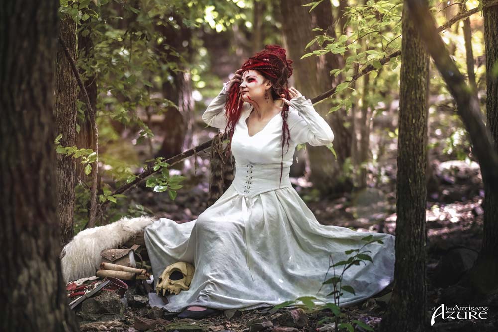 White Howler Priestess