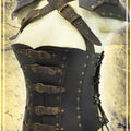 Corset d'armure avec épaulettes
