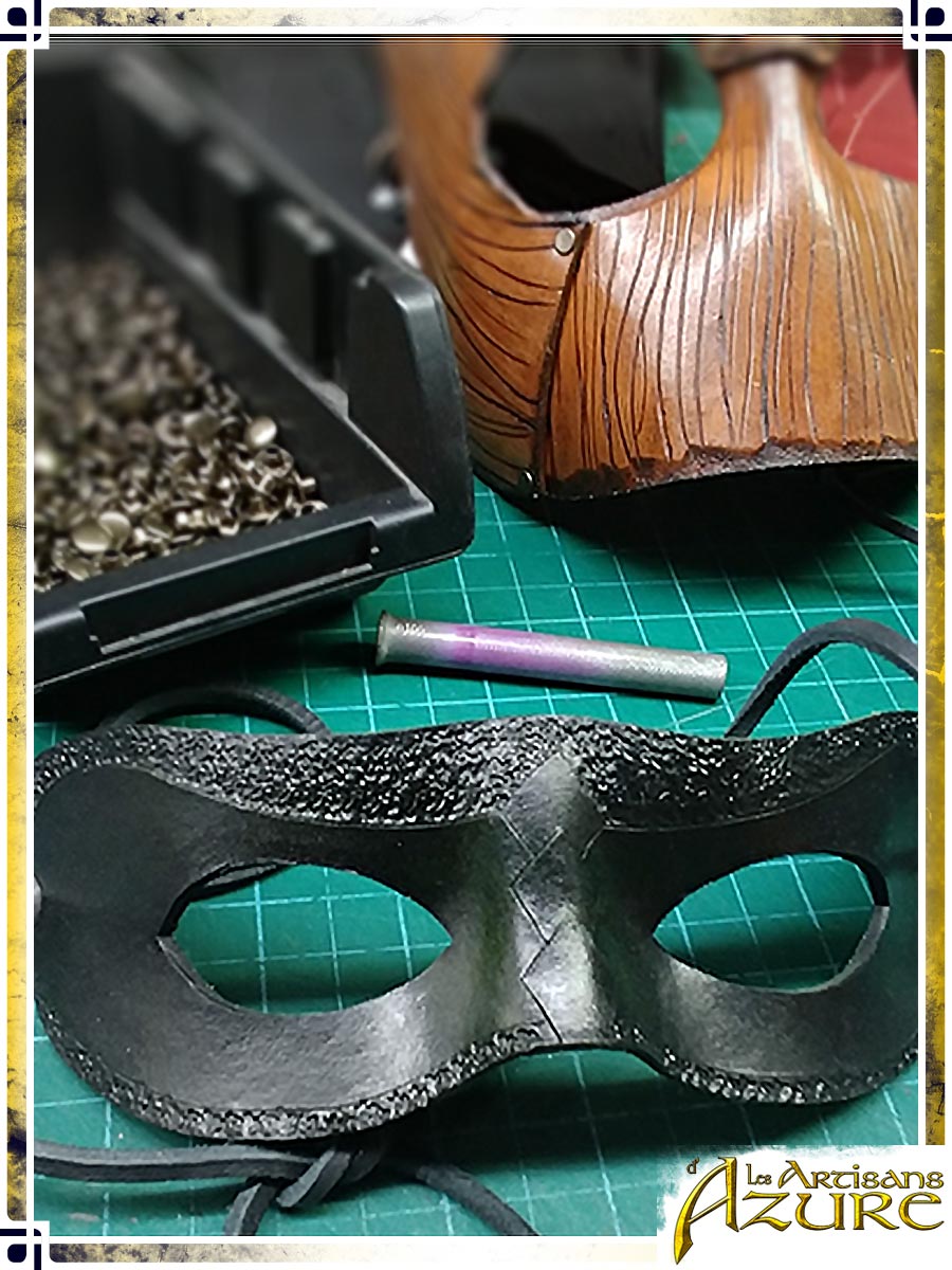 Training: Leather Mask
