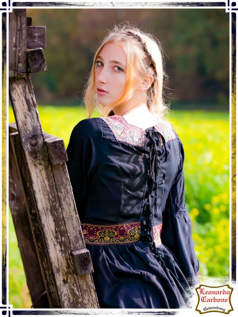 Noble Dress – Les Artisans d'Azure